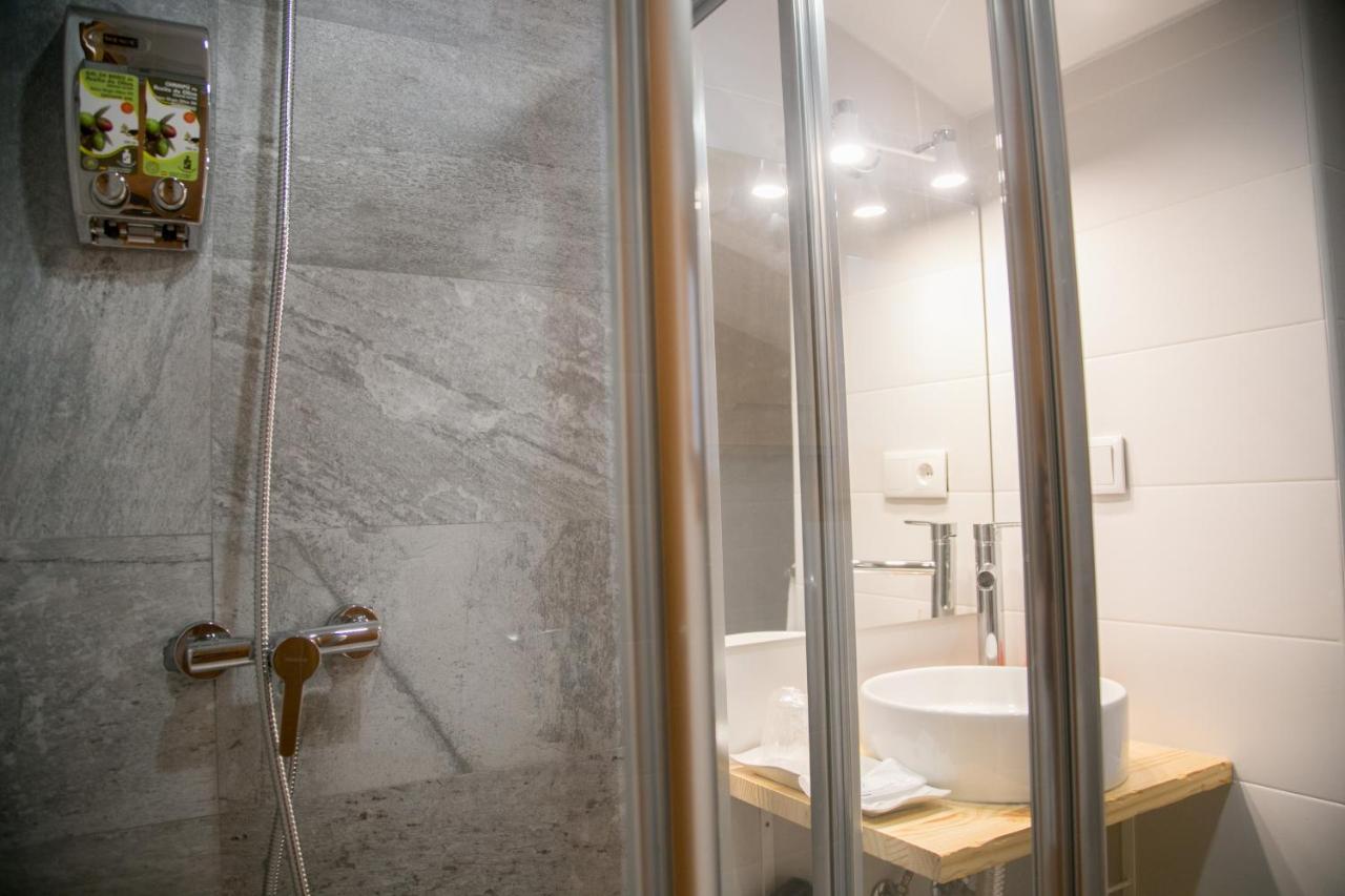Apartamentos Turisticos La Casa Vieja Sabiote ภายนอก รูปภาพ