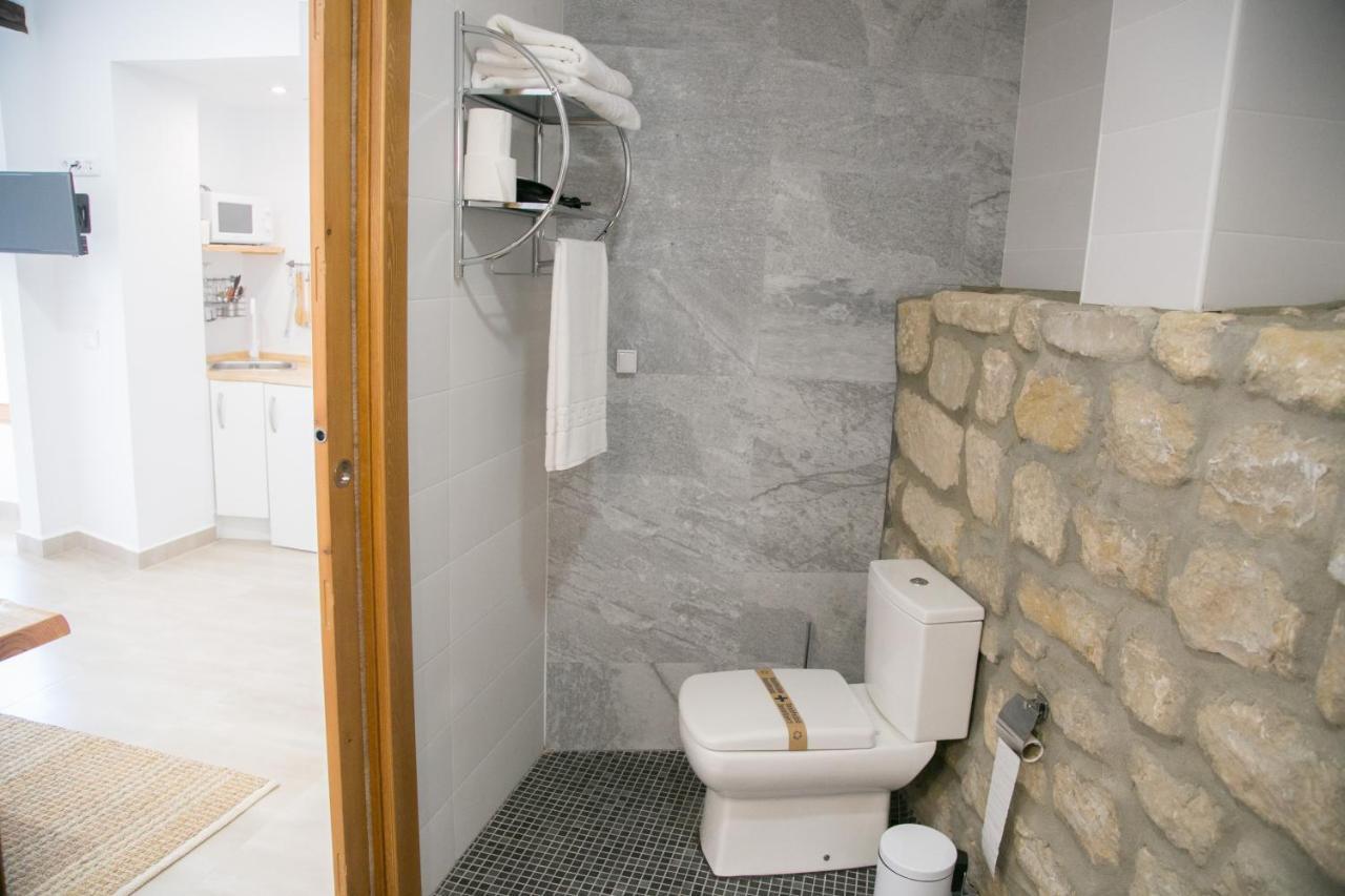 Apartamentos Turisticos La Casa Vieja Sabiote ภายนอก รูปภาพ