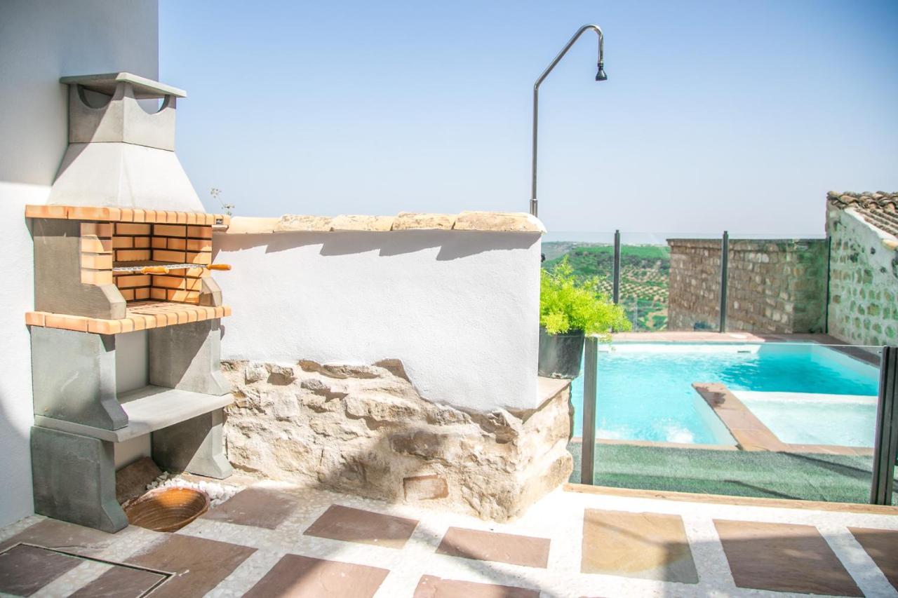 Apartamentos Turisticos La Casa Vieja Sabiote ภายนอก รูปภาพ
