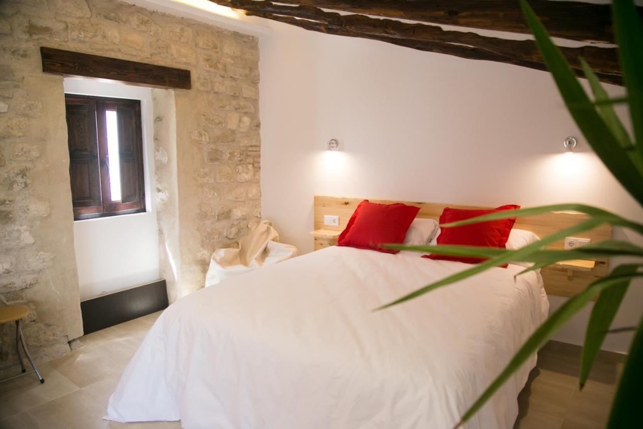 Apartamentos Turisticos La Casa Vieja Sabiote ภายนอก รูปภาพ