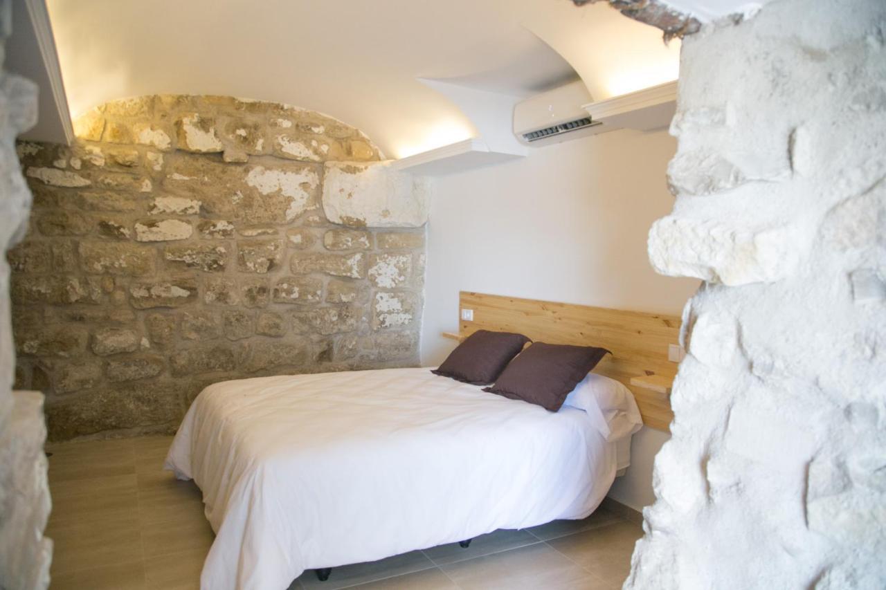 Apartamentos Turisticos La Casa Vieja Sabiote ภายนอก รูปภาพ
