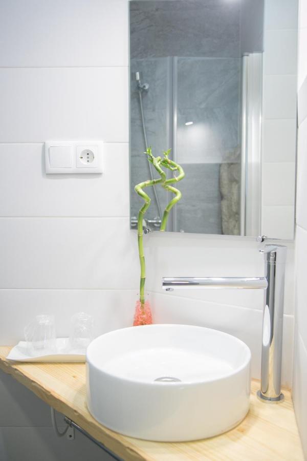 Apartamentos Turisticos La Casa Vieja Sabiote ภายนอก รูปภาพ